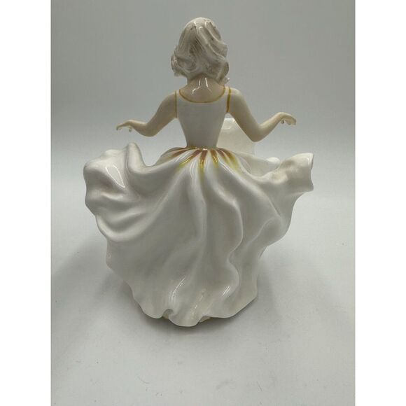 Royal Doulton Sweet Seventeen Figurine Porcelain HN 2734 Vintage England Lady - Picture 5 of 15